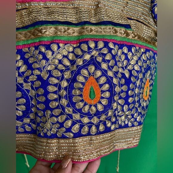 HANDMADE Authentic Embroidered U Neck Blue & Gold Saree Choli Bollywood Small - Picture 10 of 16